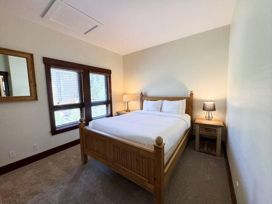 Luxury Townhome W/ Views, Private Jacuzzi & Garage Hébergement de vacances
