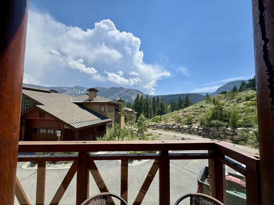 Hébergement de vacances Luxury Townhome W/ Views, Private Jacuzzi & Garage Mammoth Lakes